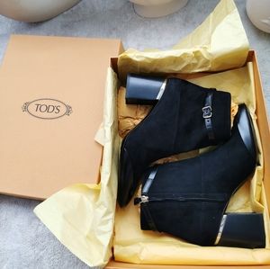 Tod's Boots Brand New w box/dust 38.5